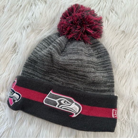 New Era • Seattle Seahawks Breast Cancer Awareness Official NFL Pom Pom Beanie - Picture 9 of 9